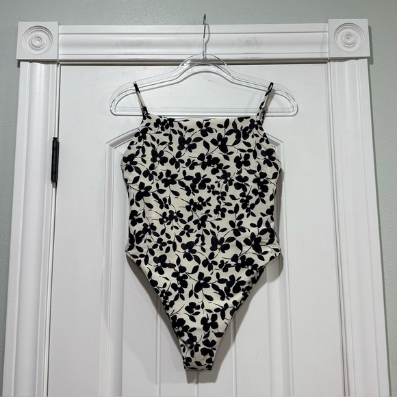 Skatie Resa One Piece - Picture 1 of 5